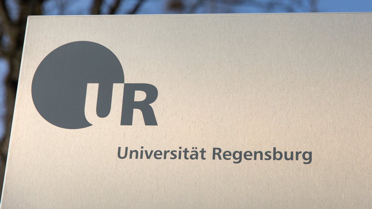 Hinweisschild an der Universität Regensburg