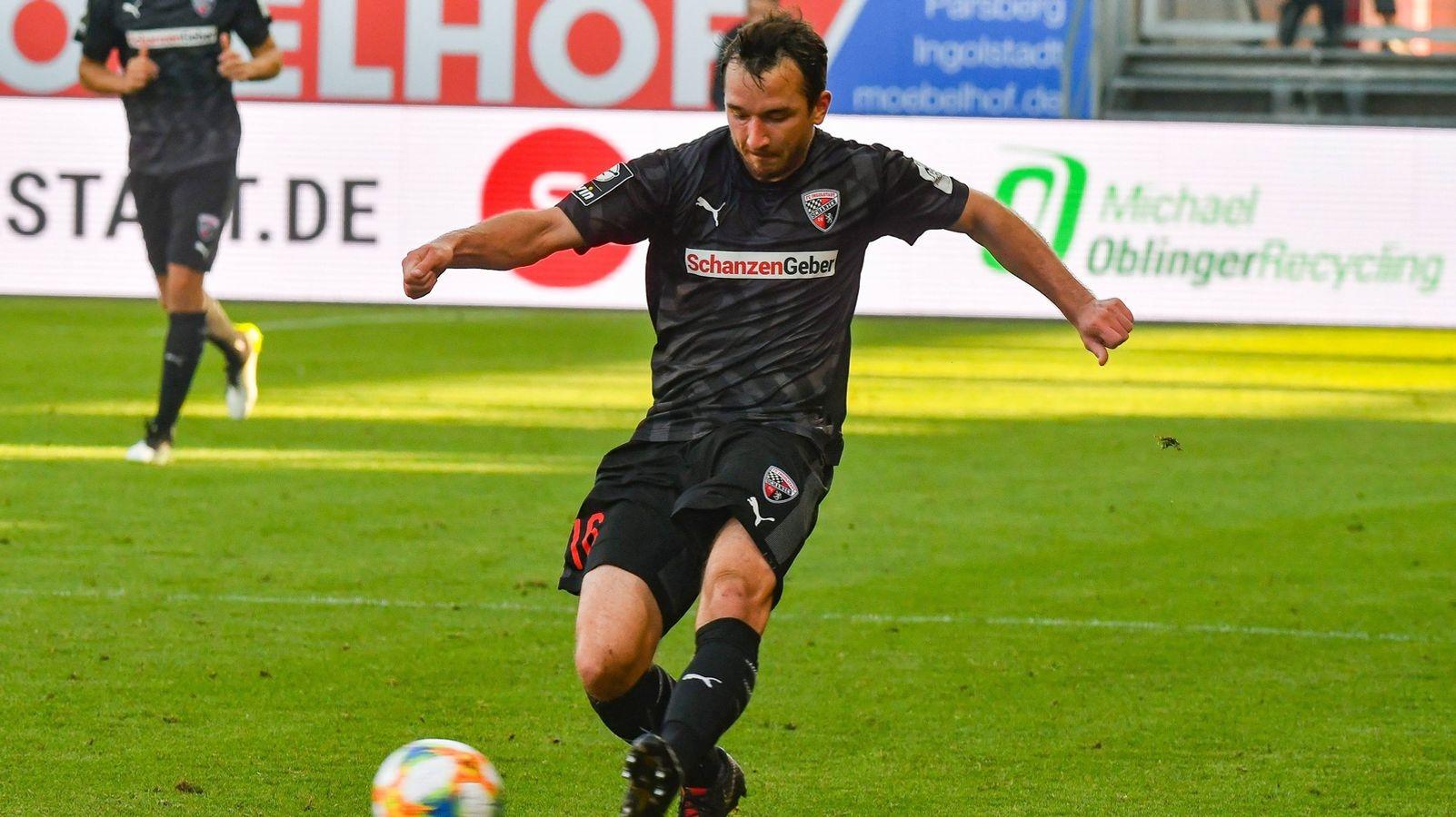 Peter Kurzweg vom FC Ingolstadt | Bild: picture-alliance/dpa Peter Kurzweg vom FC Ingolstadt