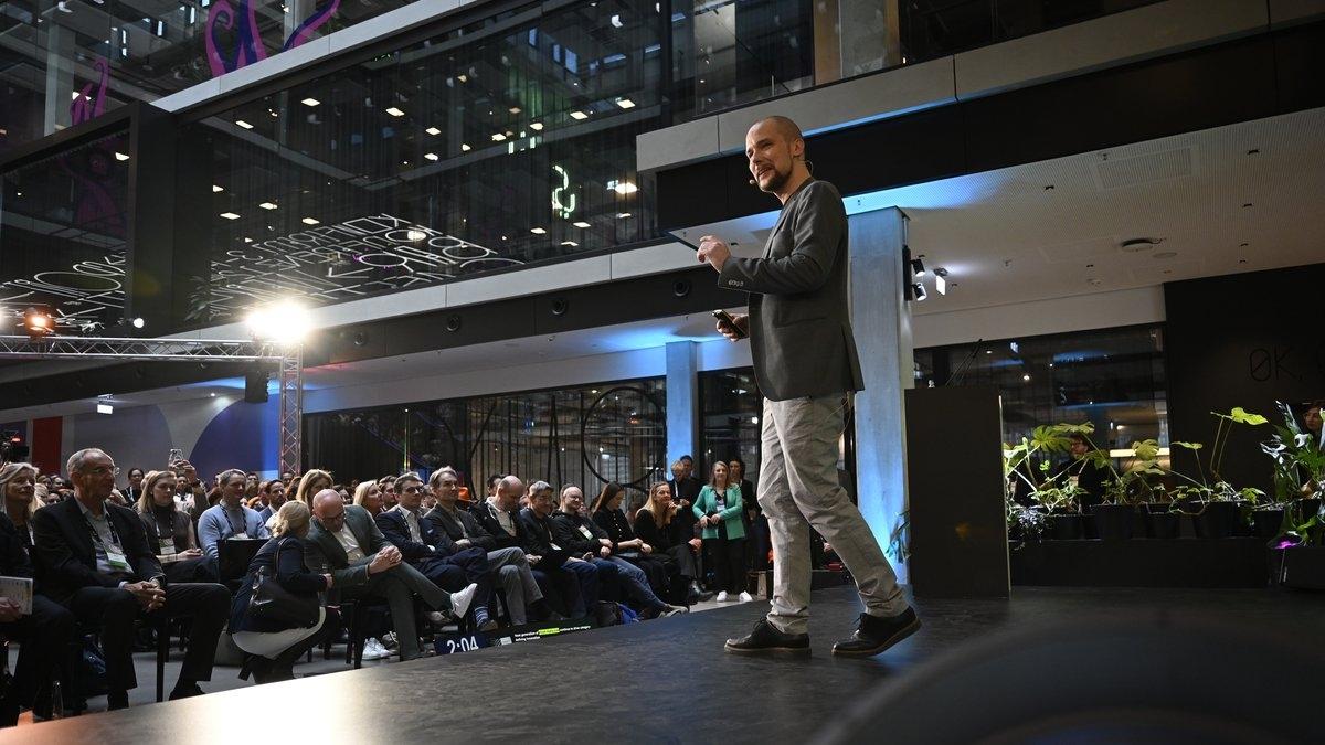Jonas Andrulis bei der DLD-Konferenz in München