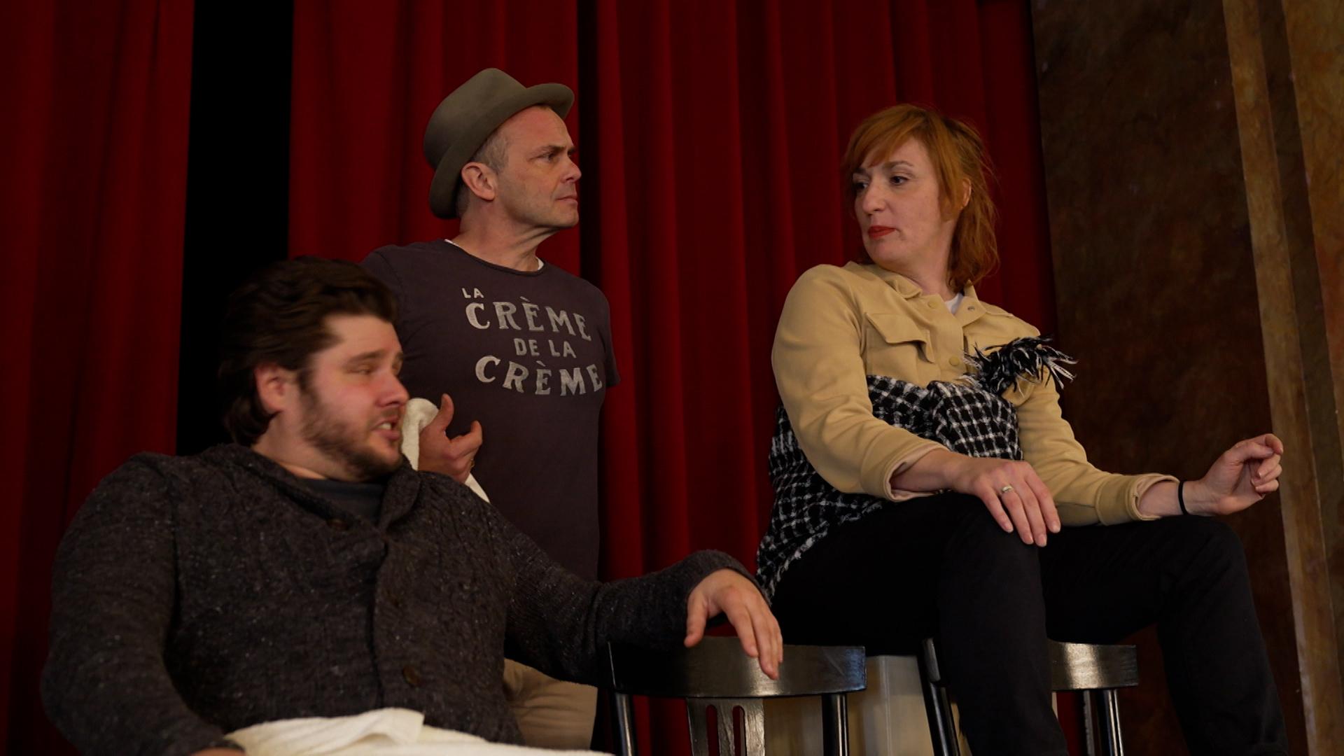 Christel Sittenauer, Frank Klötgen und Sebastian Fritz: das Ensemble der Lach- und Schießgesellschaft auf einem undatierten Handout der Kabarettbühne. An diesem Sonntag feiert ihr neues Programm "Abgespeckt" Premiere in München. 