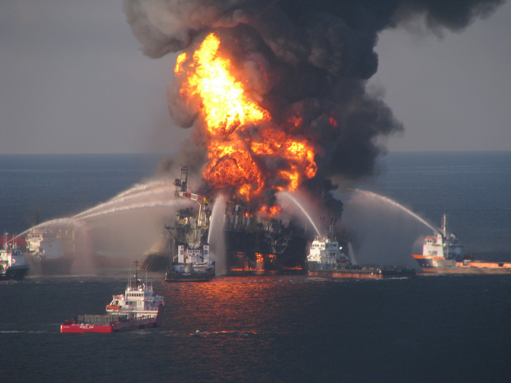 Der Brand nach der Explosion der Deepwater Horizon am 20. April 2010.