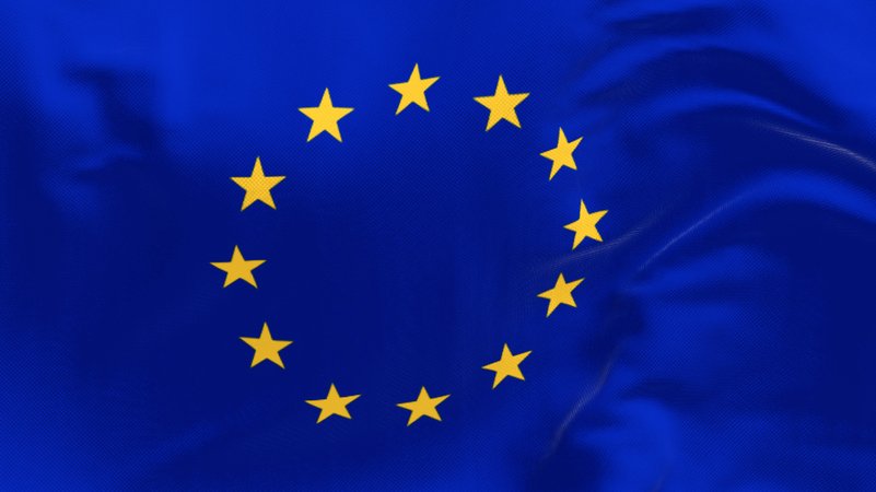 Kommission - Parlament - Rat: So funktioniert Europa. Sie zeigt einen Kreis aus zwölf goldenen Sternen auf blauem Hintergrund. Die Sterne stehen für die Werte Einheit, Solidarität und Harmonie zwischen den Völkern Europas.