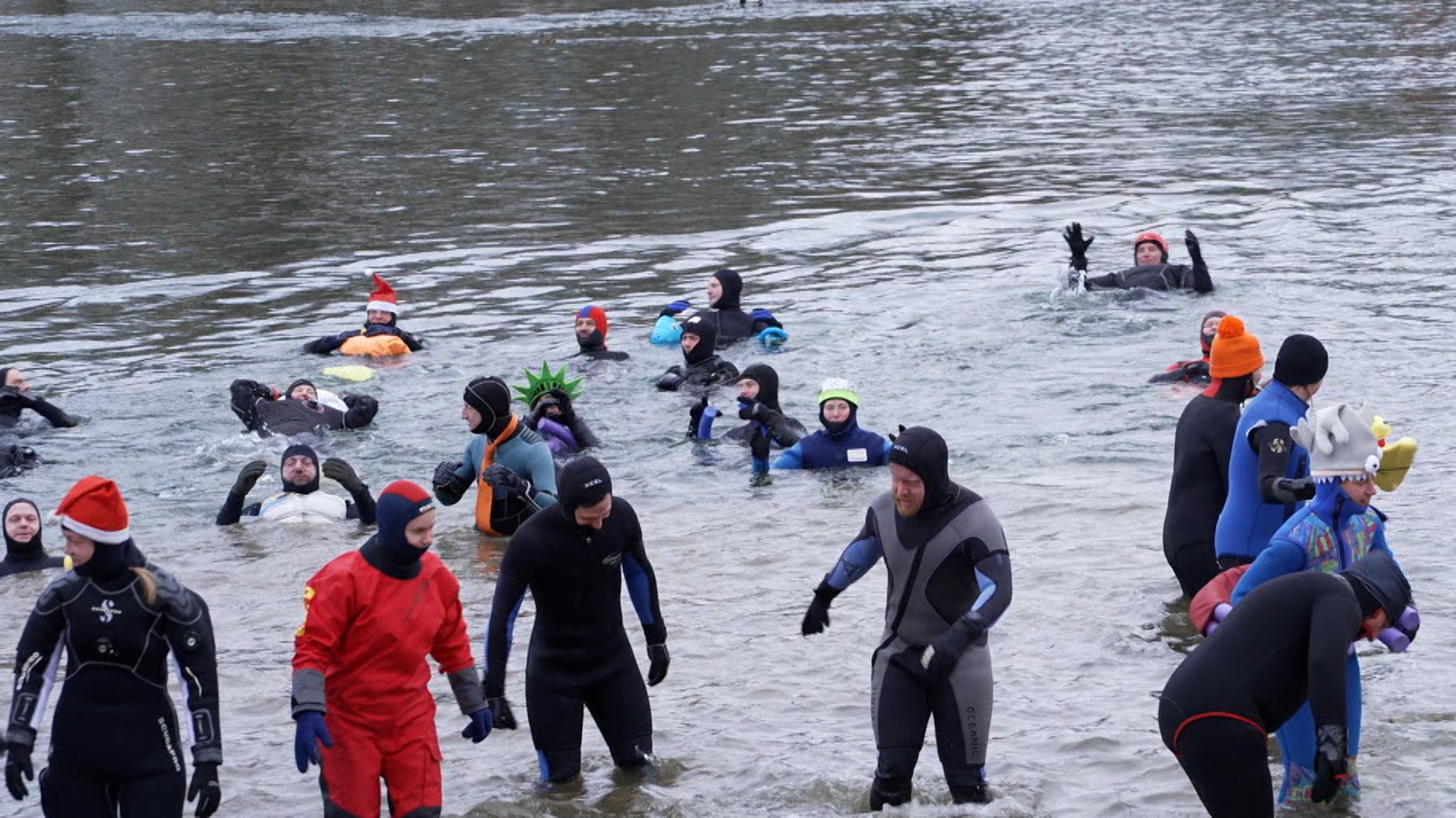 Drei-König-Schwimmen auf dem Main bei Würzburg | Bild: BR Drei-König-Schwimmen auf dem Main bei Würzburg