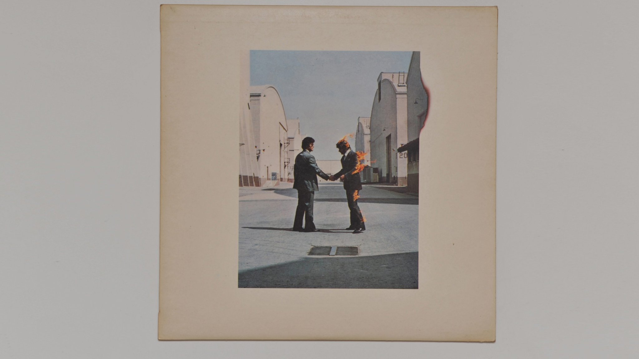  Cover der LP "Wish you were here" der Gruppe Pink Floyd