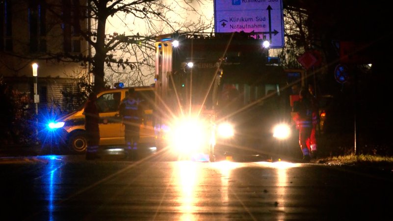 Schussähnliche Geräusche: Großalarm an Nürnberger Schule | Bild: Bayerischer Rundfunk 2024 Schussähnliche Geräusche: Großalarm an Nürnberger Schule