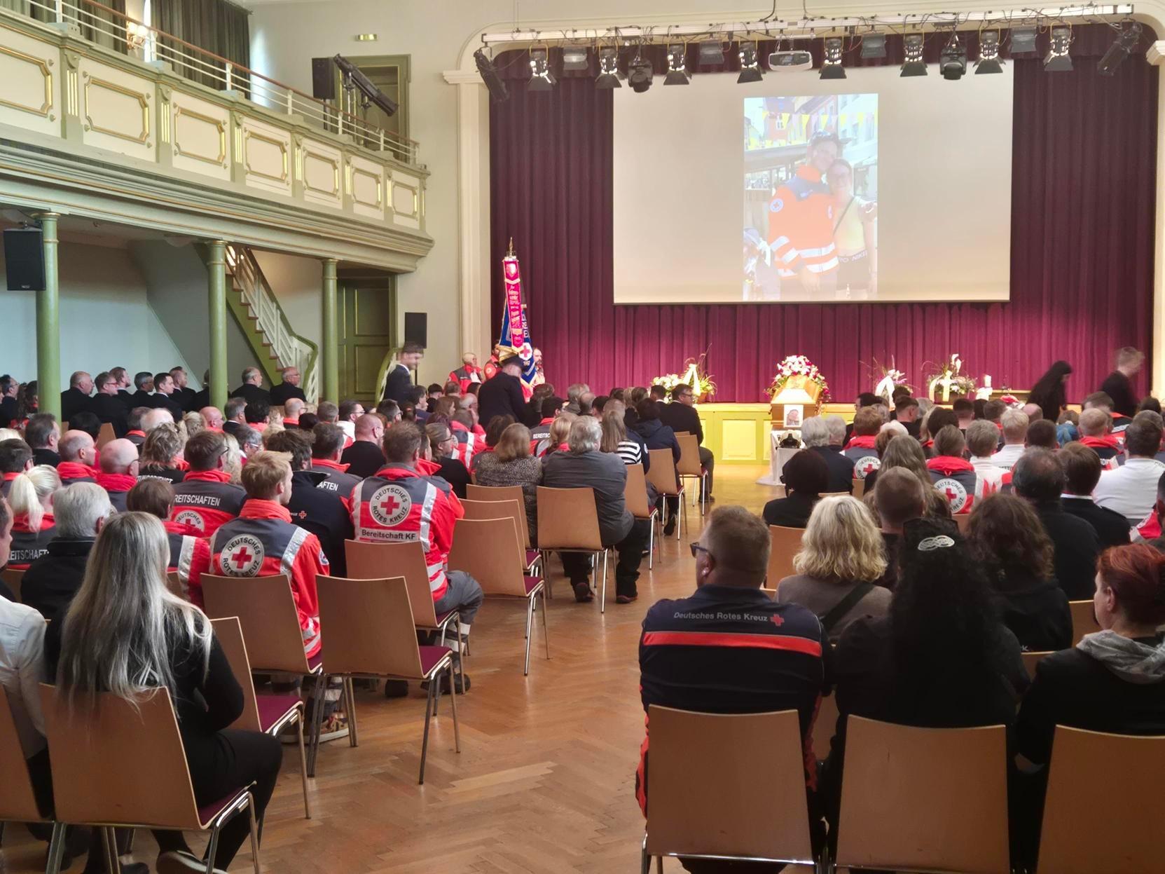 Trauerfeier für getöteten 20-Jährigen im Kaufbeurer Stadtsaal