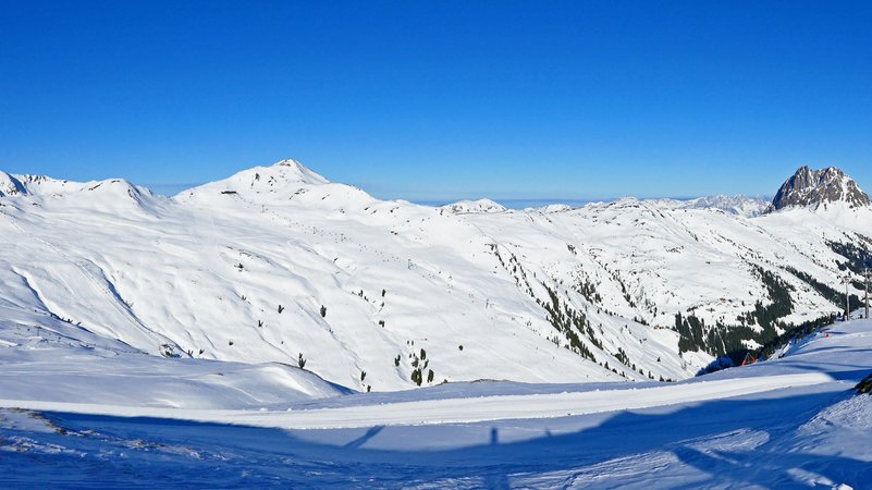 Panoramaaufnahme von den Kitzbühler Alpen (Archivbild) | Bild: picture alliance / | Andreas Gillner Panoramaaufnahme von den Kitzbühler Alpen (Archivbild)