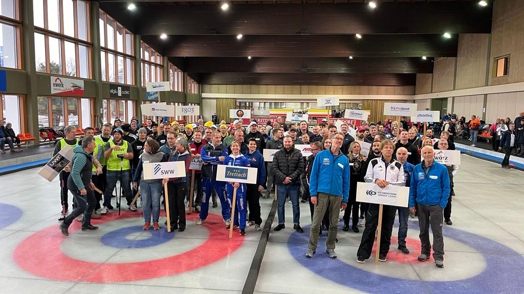 Promis beim Curlen in Oberstdorf