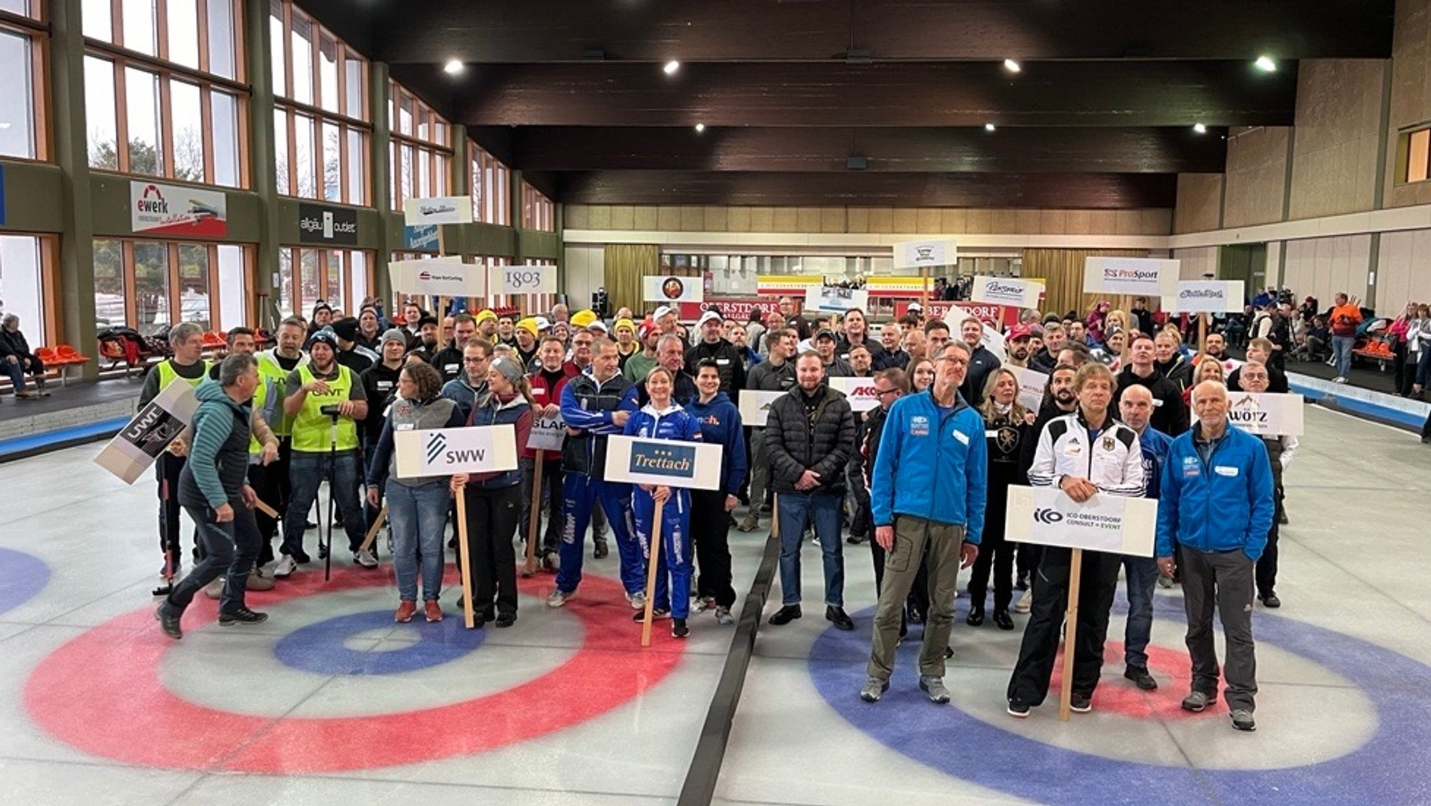 Promis beim Curlen in Oberstdorf