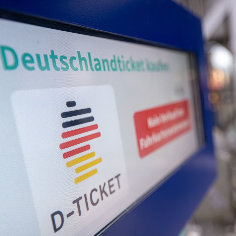 Wie geht es mit dem Deutschlandticket weiter? - BR24 Thema des Tages | BR Podcast