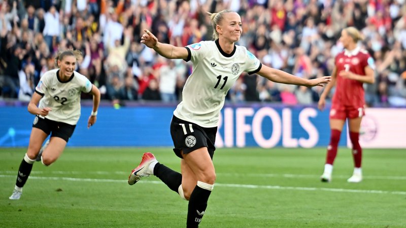 Lea Schüller | Bild: dpa/pa Lea Schüller