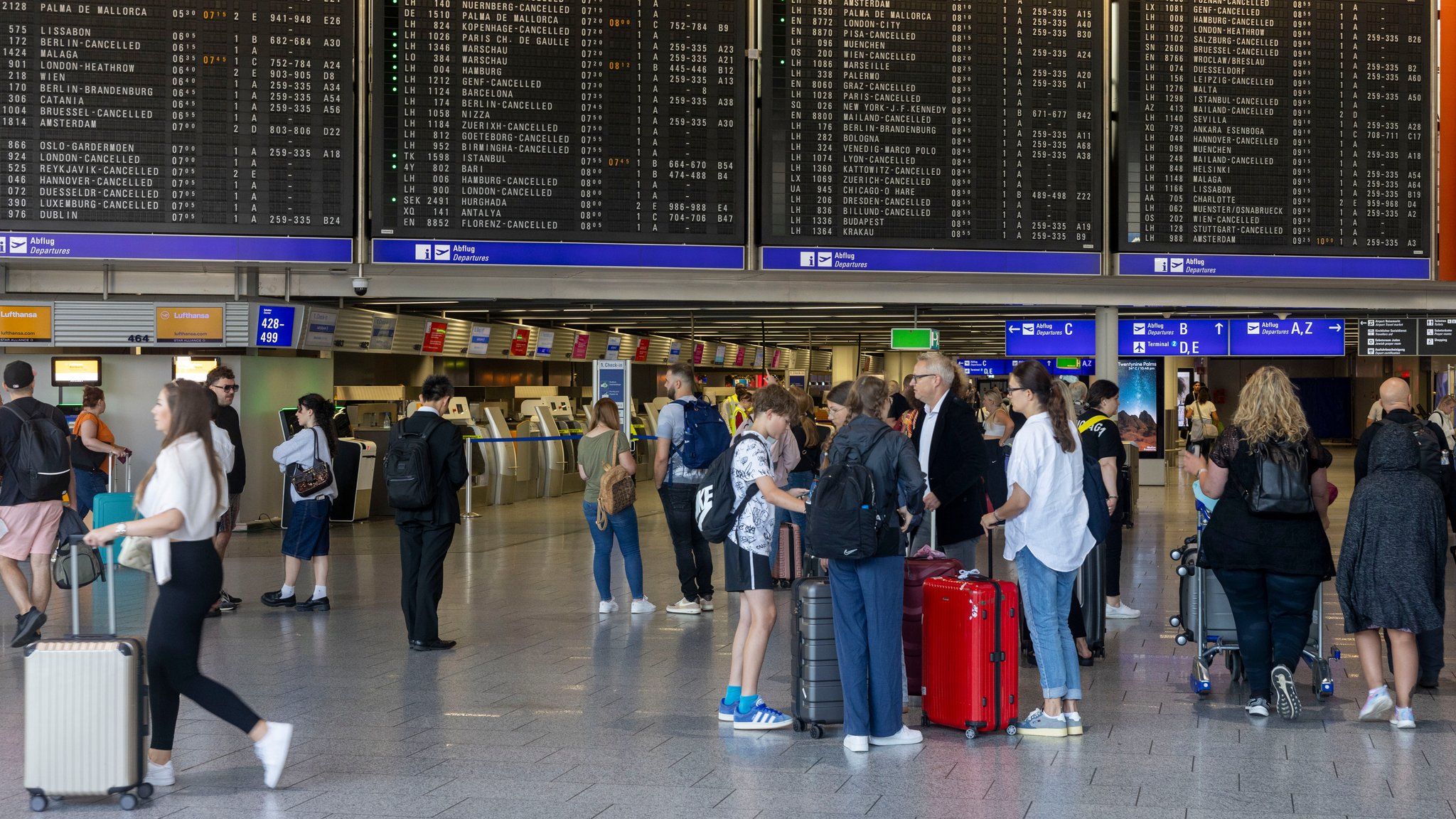 Zahlreiche Flüge fielen aus