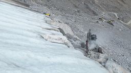 Bauarbeiten am Gletscher in Sölden | Bild:Mitja Kobal / Greenpeace