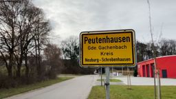 Ein Ortsschild von Peutenhausen im Landkreis Neuburg-Schrobenhausen | Bild:BR