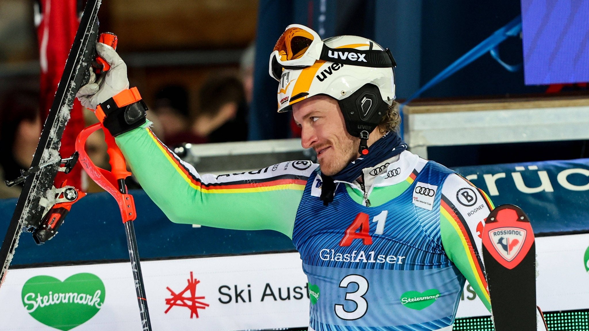 Linus Straßer im Ziel nach dem ersten Lauf