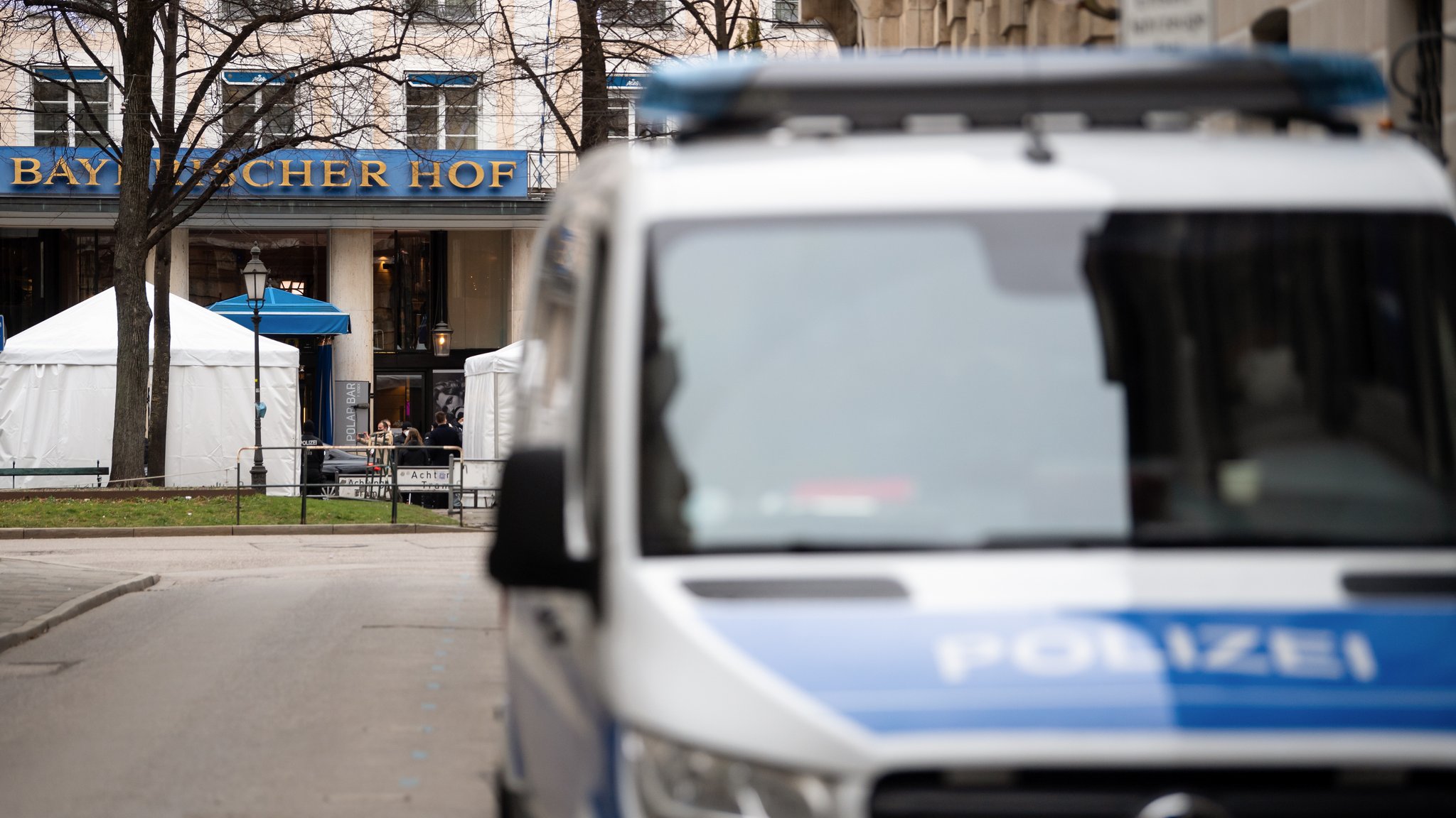 Polizeiauto am Promenadeplatz zur Sicherheitskonferenz.