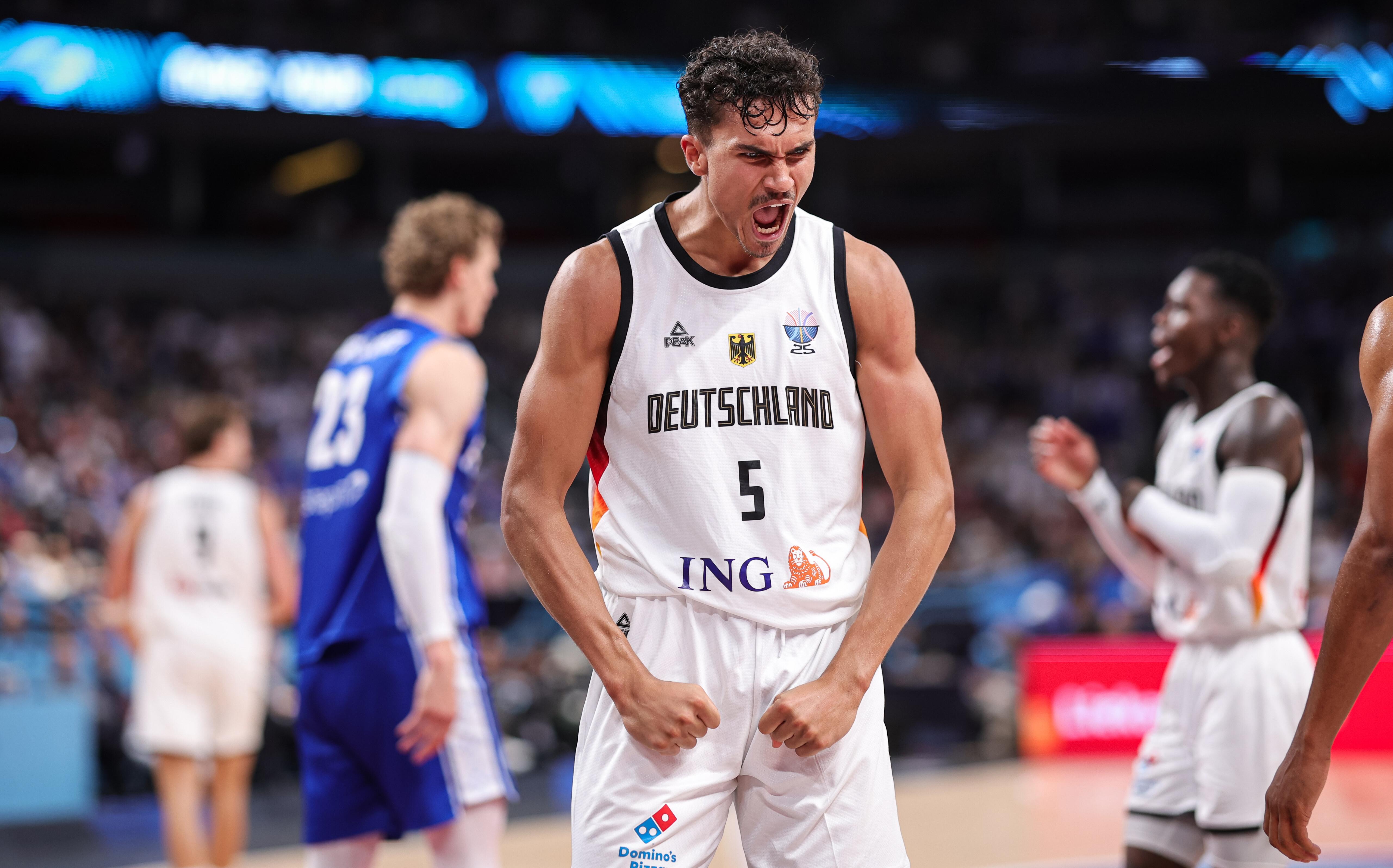 Tristan da Silva jubelt