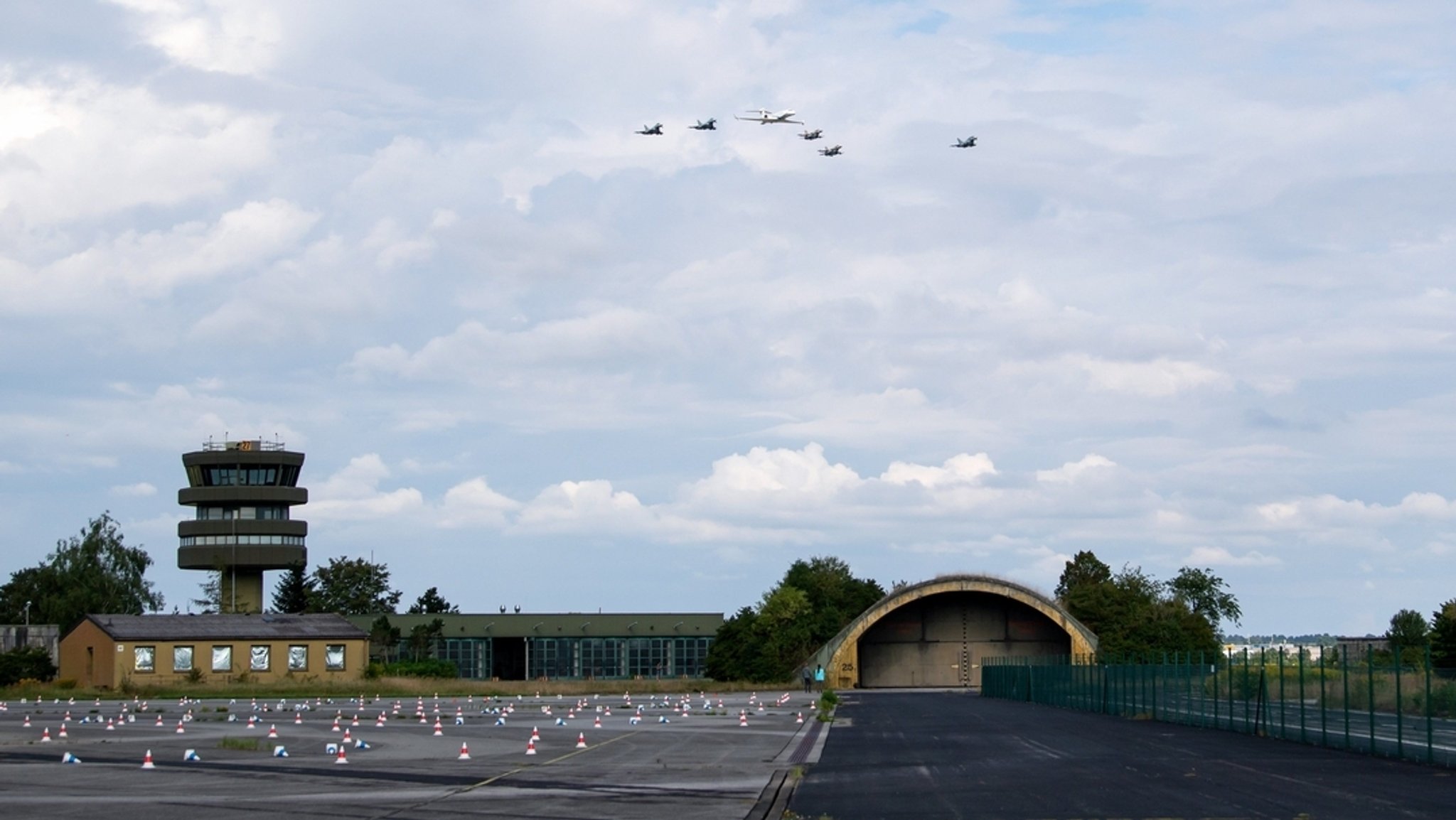 Jetzt doch: Bundeswehr hält an Standort Fürstenfeldbruck fest