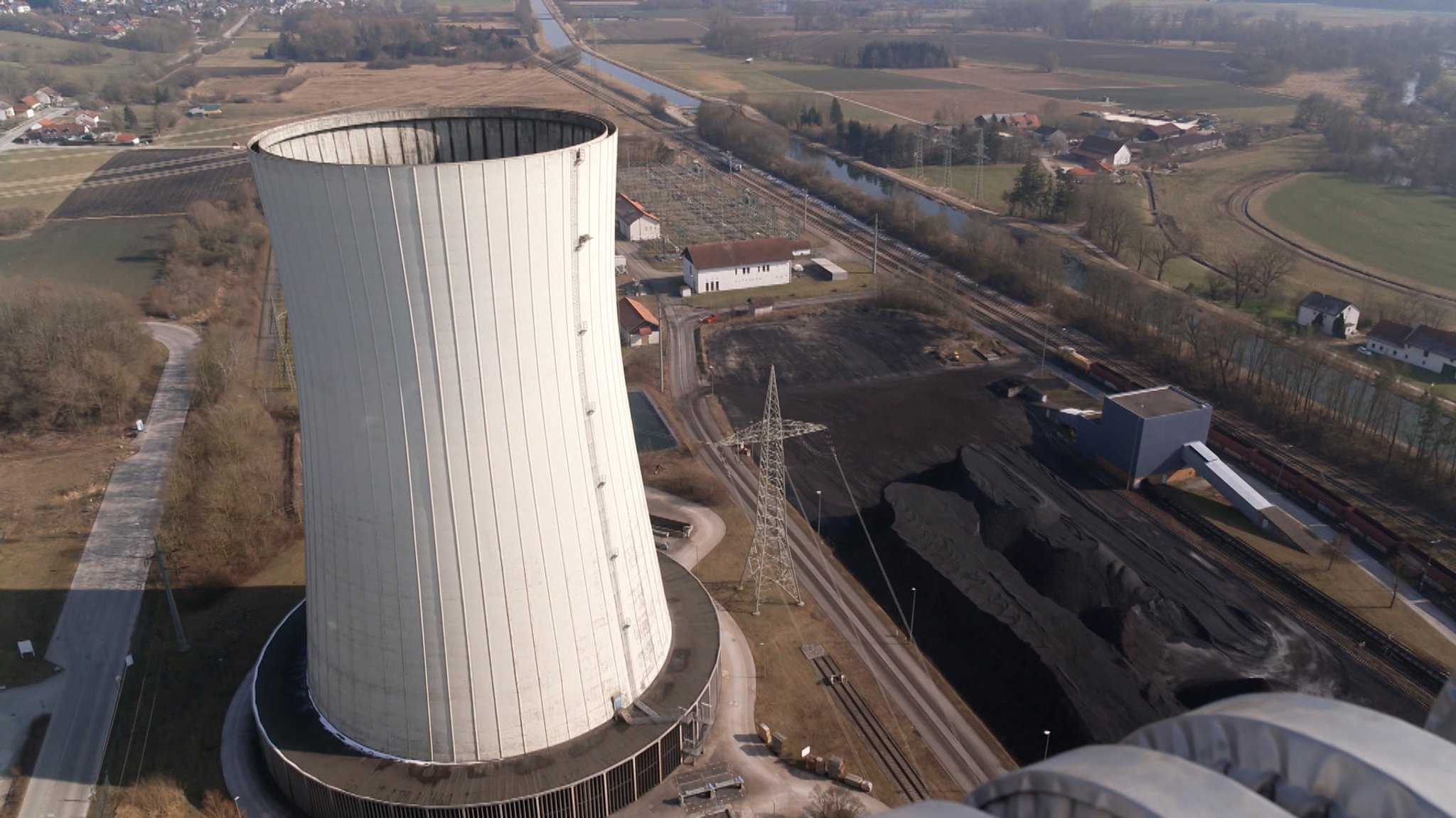 Das Steinkohle-Kraftwerk Zolling in Oberbayern stellt den regulären Betrieb ein.