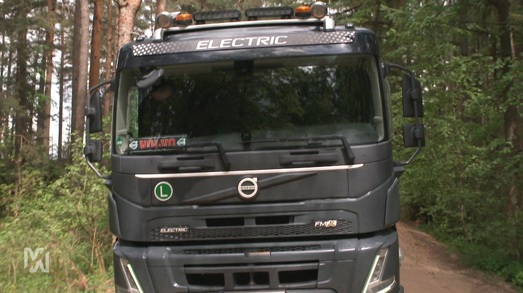 E-Lkw-Ladesäulen: So bremst das Stromnetz die Verkehrswende