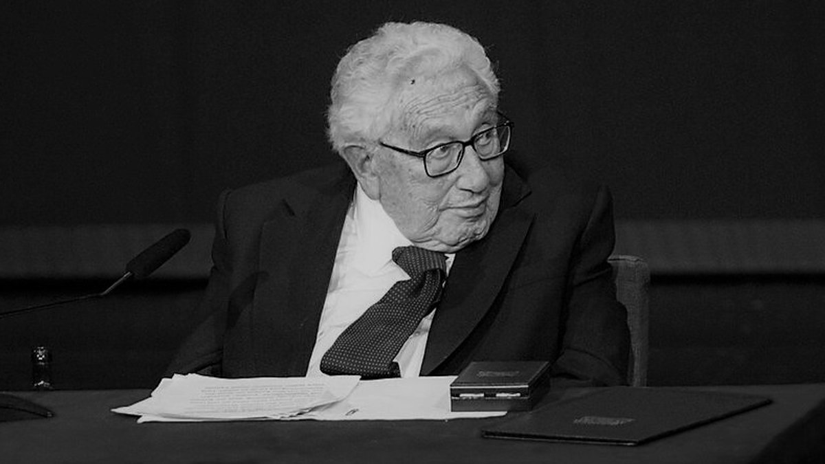 Zum Festakt zu seinem 100. Geburtstag kam von Ex-US-Außenministers Kissinger im Sommer 2023 nach Fürth. Am 30.11.2023 ist er gestorben.