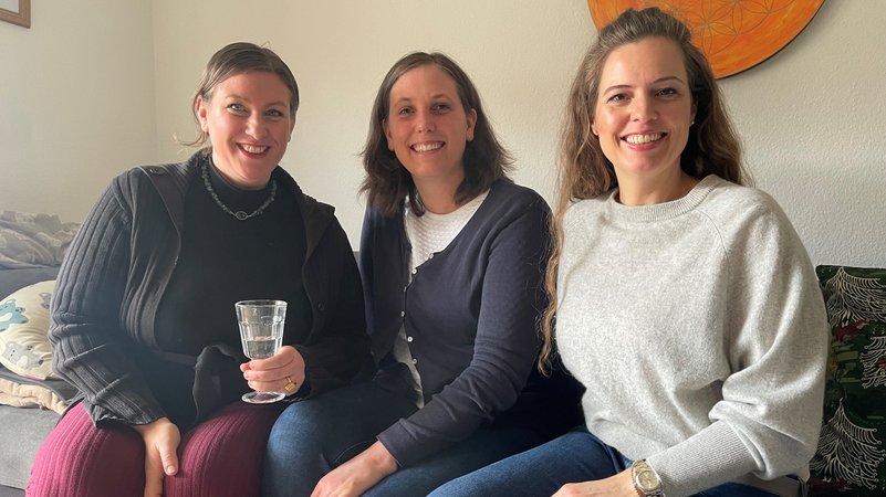 Drei Frauen, die für den Stadtrat in Kaufbeuren kandidiert haben. | Bild: Wagensommer/BR Drei Frauen, die für den Stadtrat in Kaufbeuren kandidiert haben.