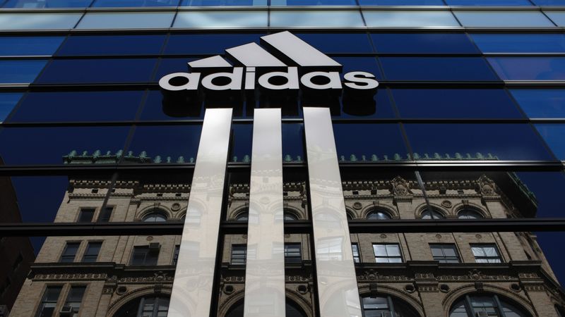 Corona Gehaltsverzicht Statt Mietboykott Bei Adidas Br24