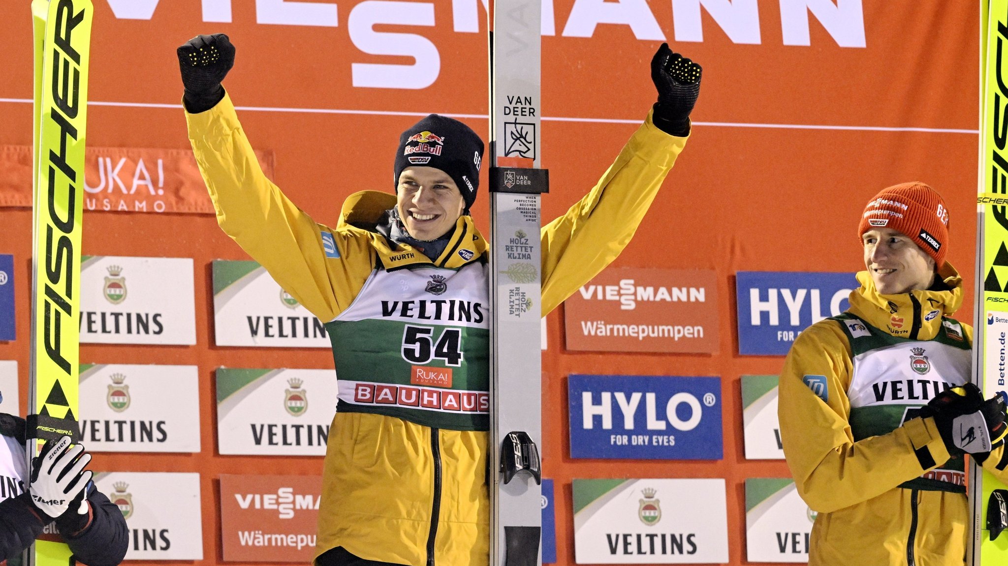 Andreas Wellinger jubelt in Ruka