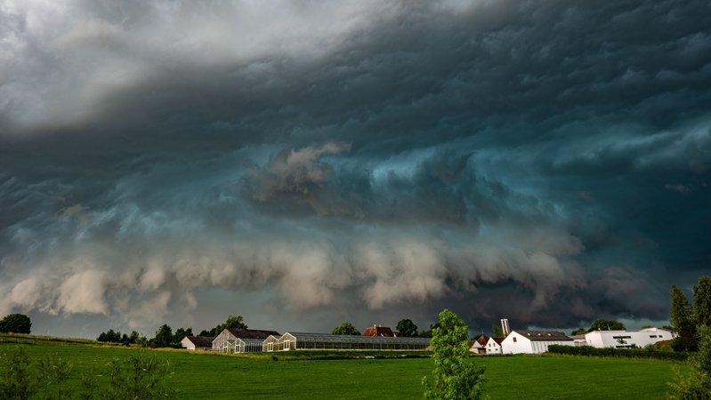 Gewitter über Bayern | Bild: picture alliance / CHROMORANGE | Li Bro.photo Gewitter über Bayern