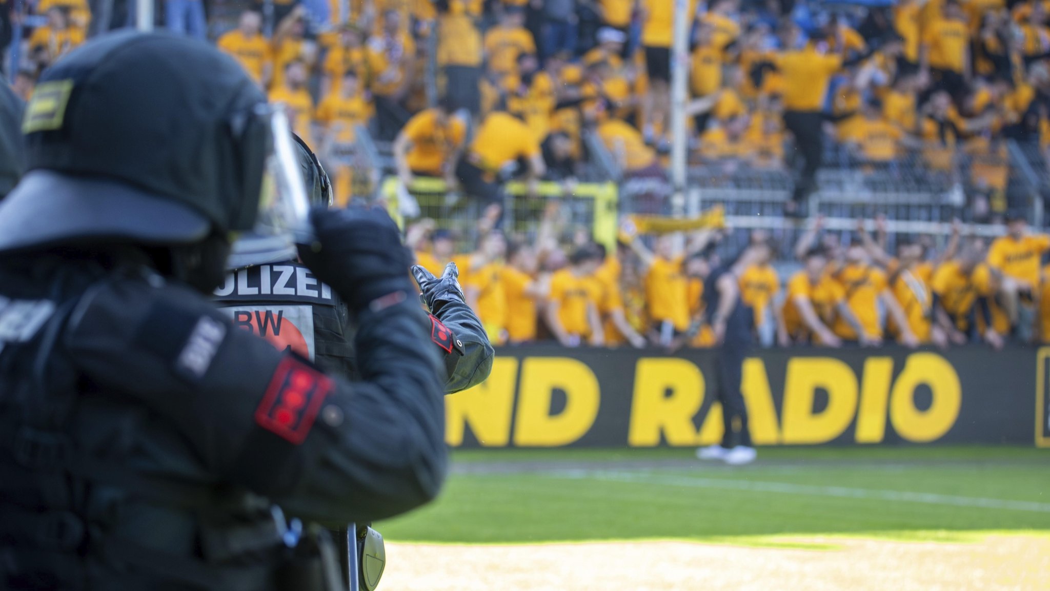 Polizeieinsatz bei Fußballspiel von Dynamo Dresden