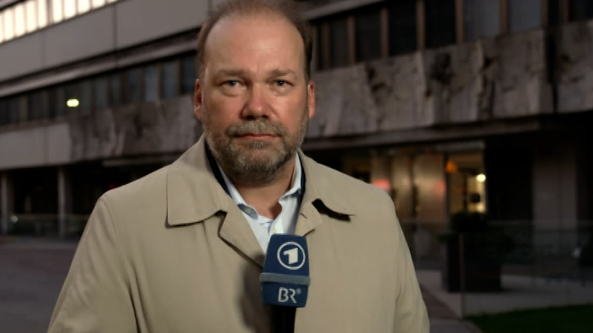 BR-Korrespondent Andreas Bachmann vom ersten Benko-Prozess (14.10.2025) | Bild: BR BR-Korrespondent Andreas Bachmann vom ersten Benko-Prozess (14.10.2025)