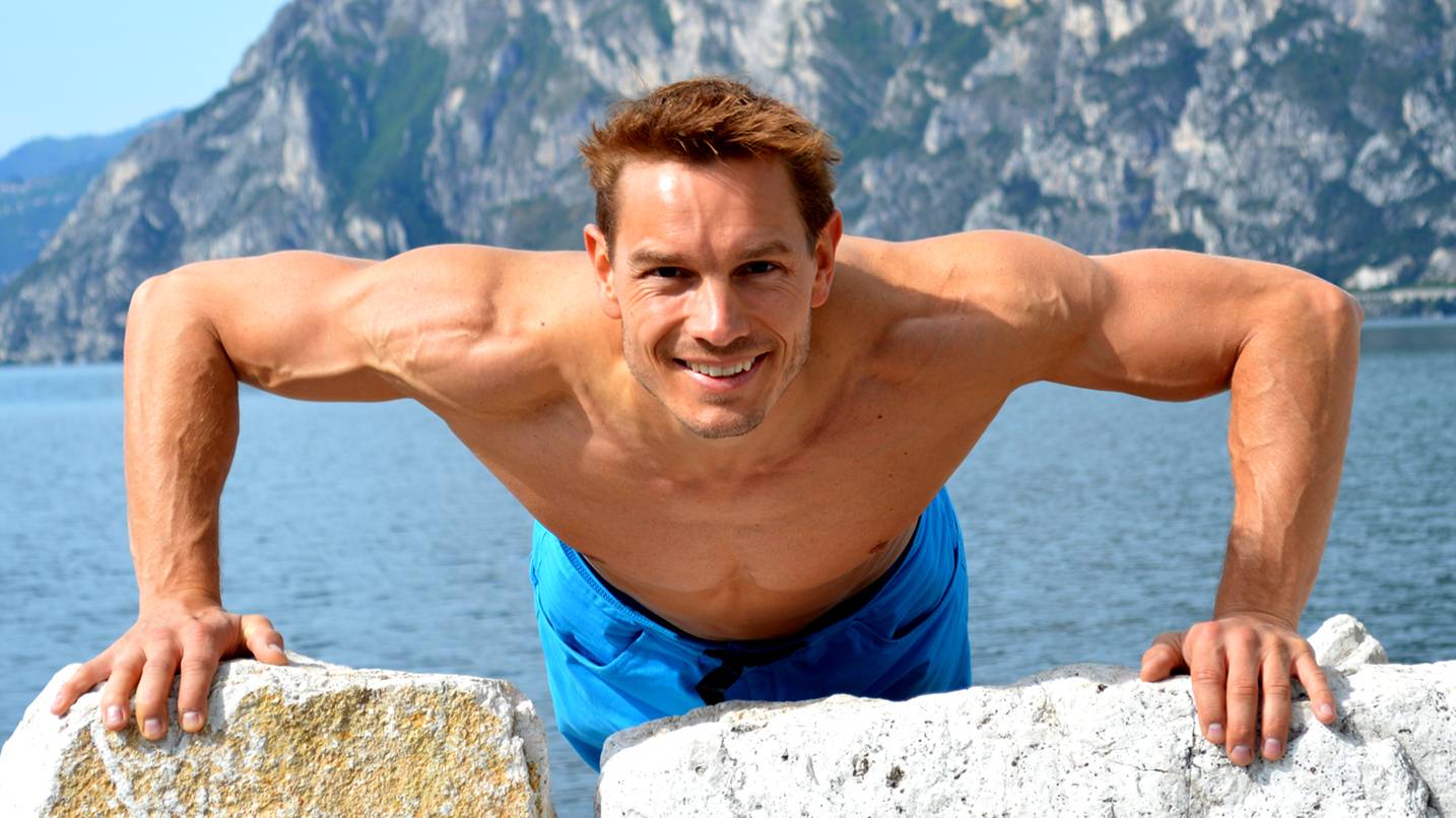 Fitness Studio uberfullt Fitness Portale fur dahoam Gymondo Freeletics und Co. BAYERN 3