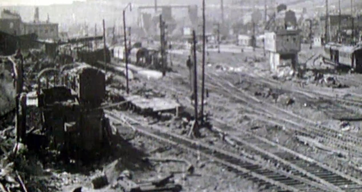 Zerstörter Bahnhof in Würzburg