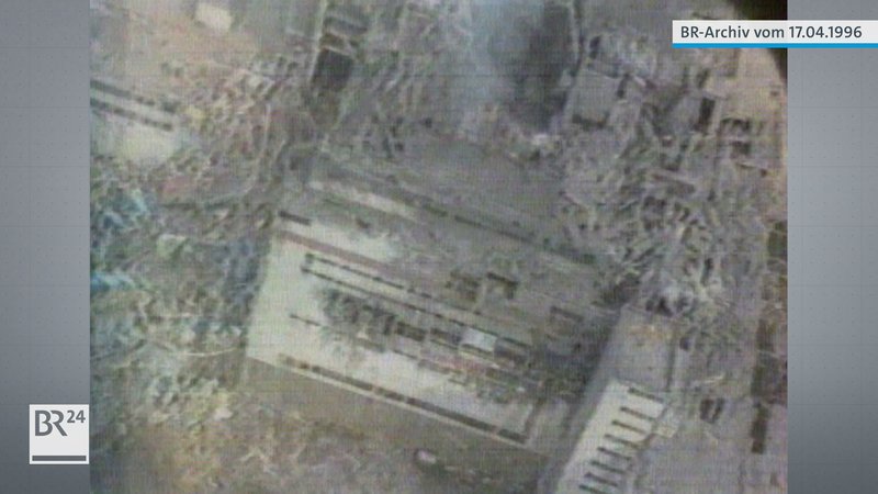 Beschädigtes Atomkraftwerk Tschernobyl Luftaufnahme