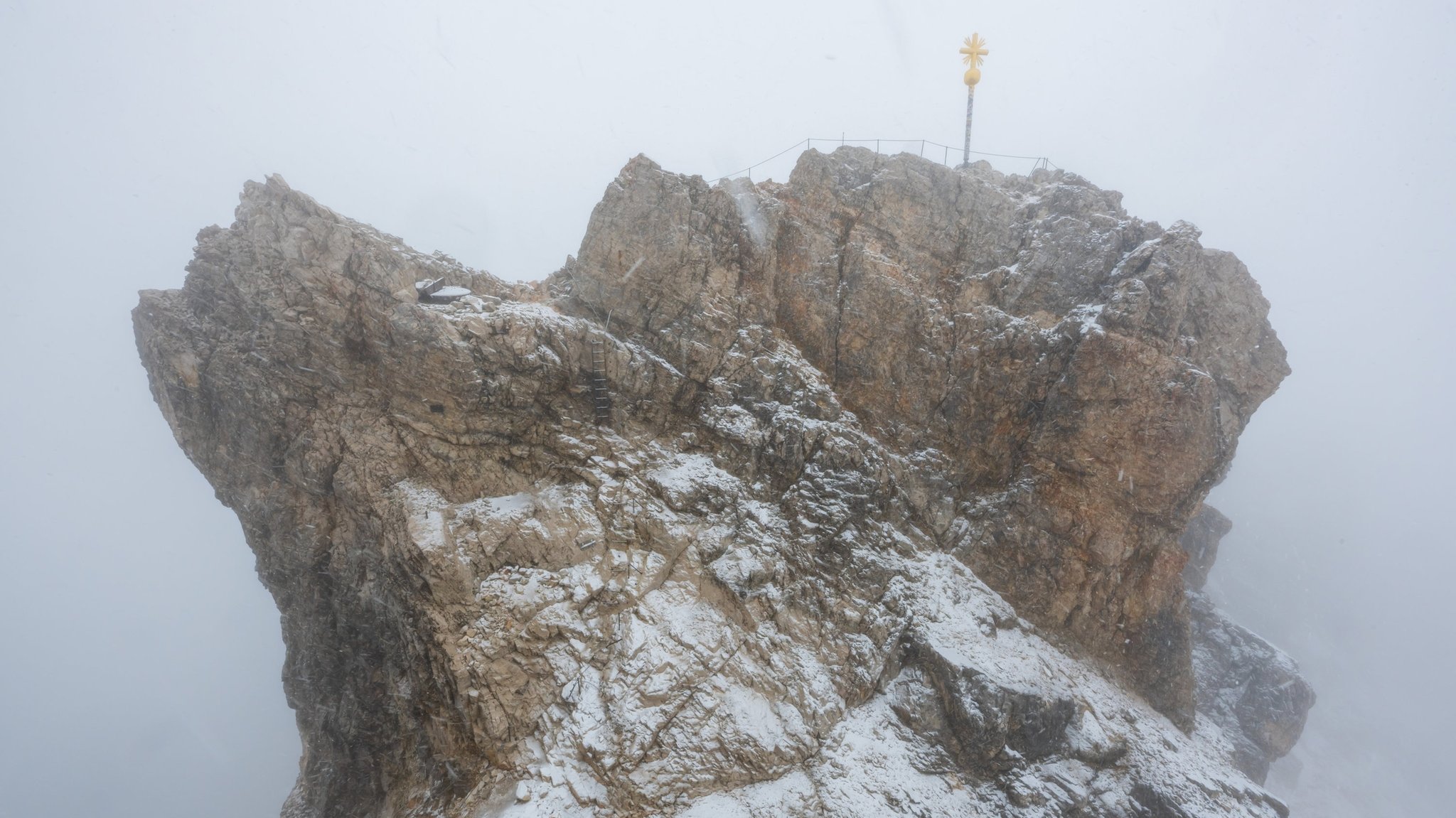 Die Zugspitze im Schnee.