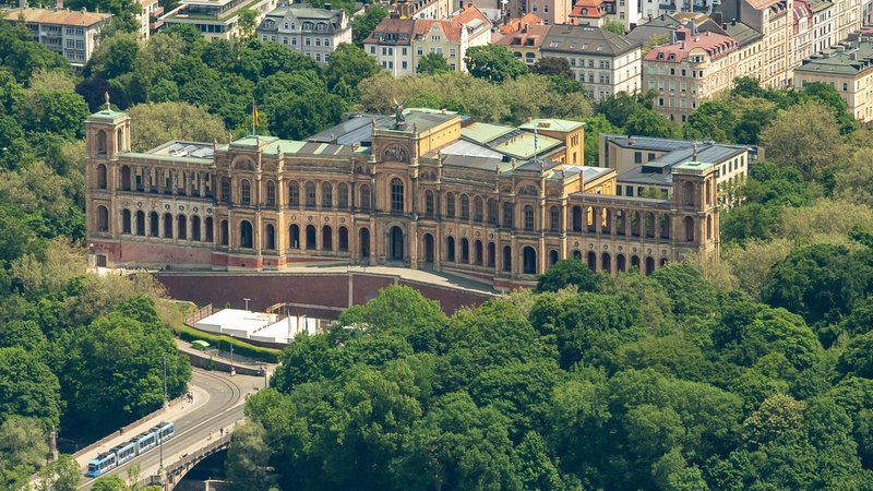 Der Bayerische Landtag, aufgenommen aus der Luft am 03.06.21.