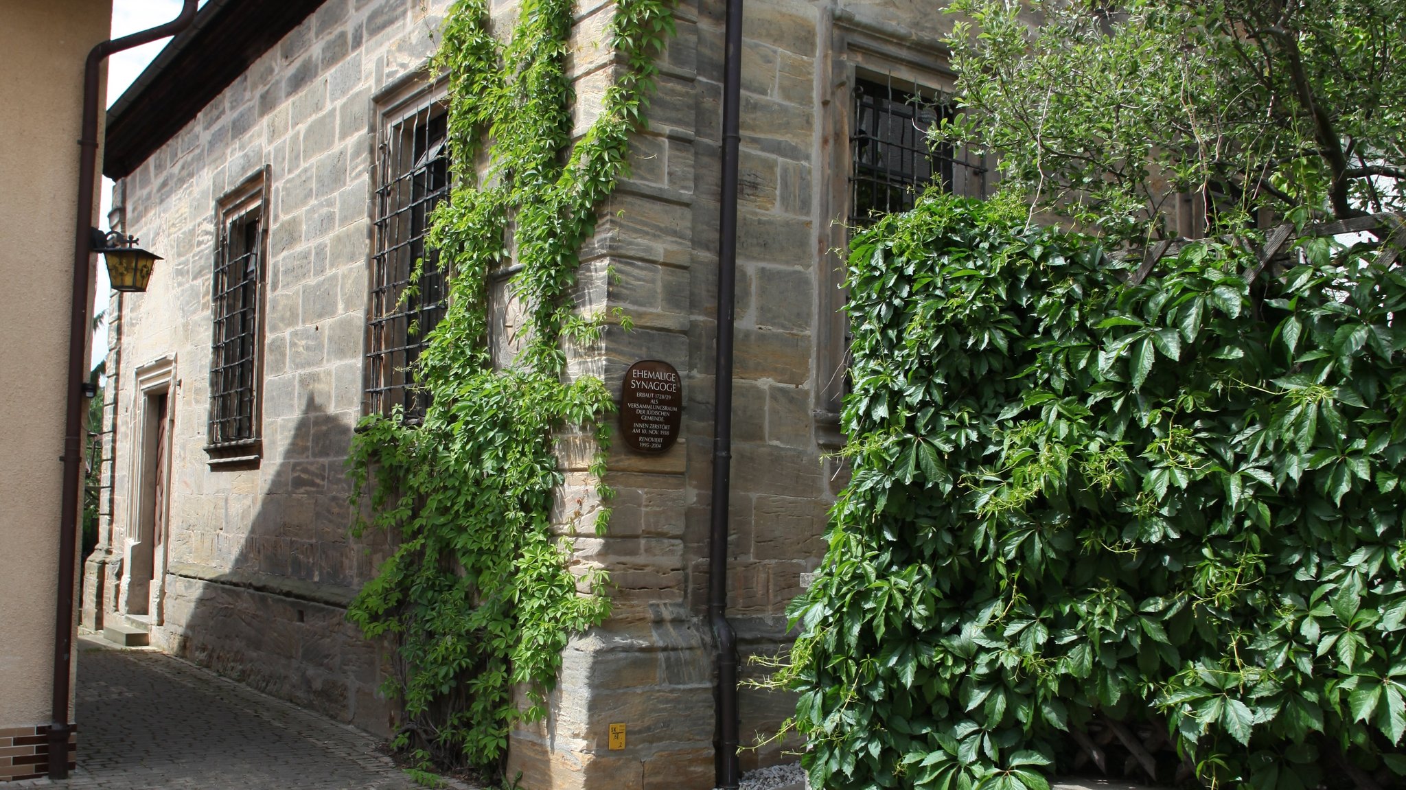 Preiswürdige Denkmalpflege: Die ehemalige Synagoge in Memmelsdorf, einem Ortsteil von Untermerzbach, in der Judengasse 6.