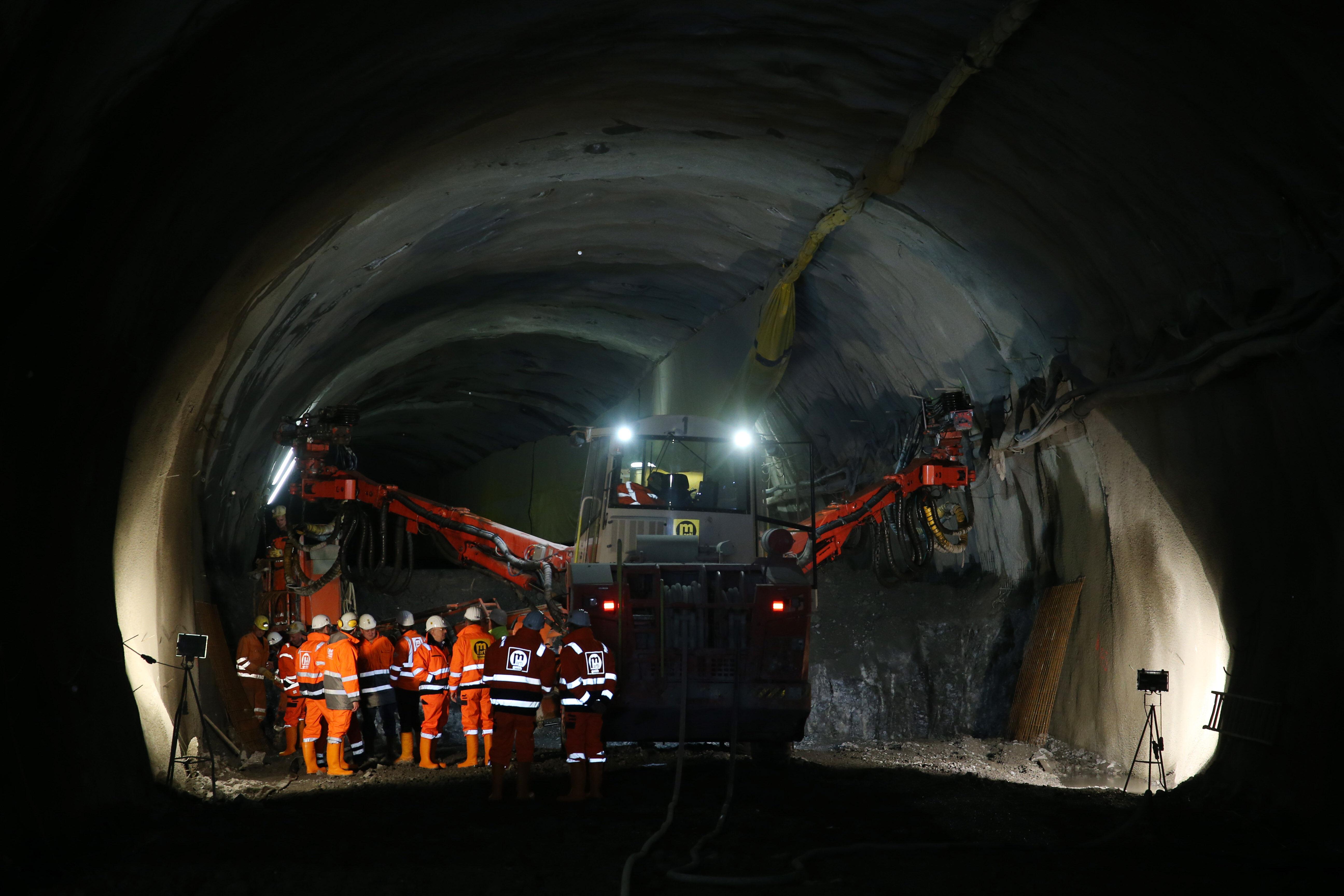 Archivbild: Arbeiten im Tunnel bei Oberau