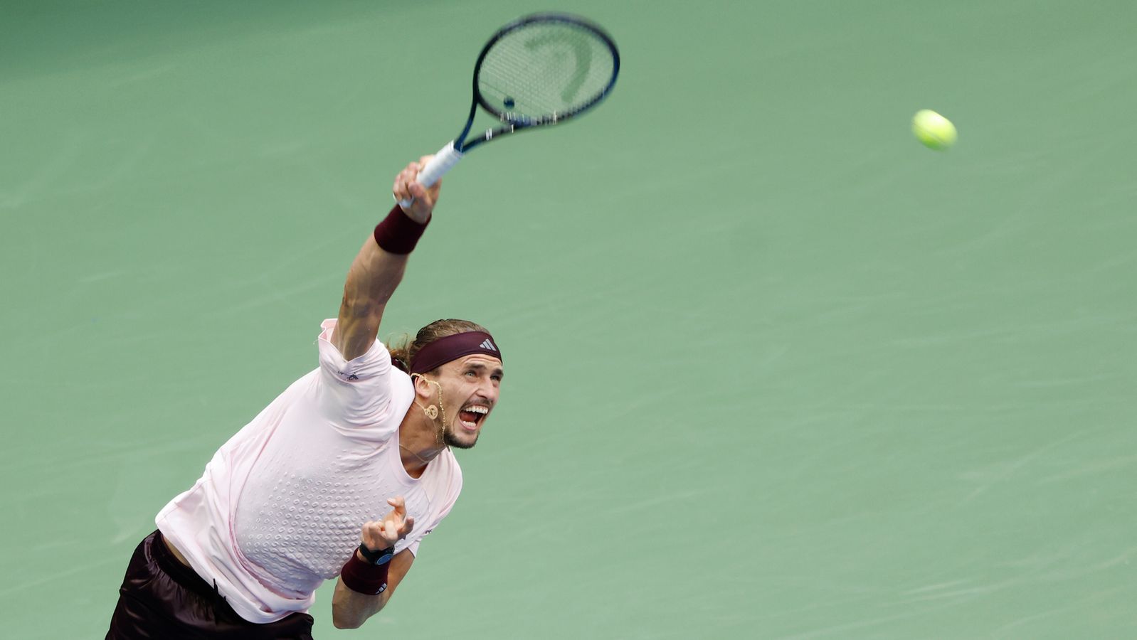 Photo: br.de Alexander Zverev beim US-Open-Finale gegen Ben Shelton
