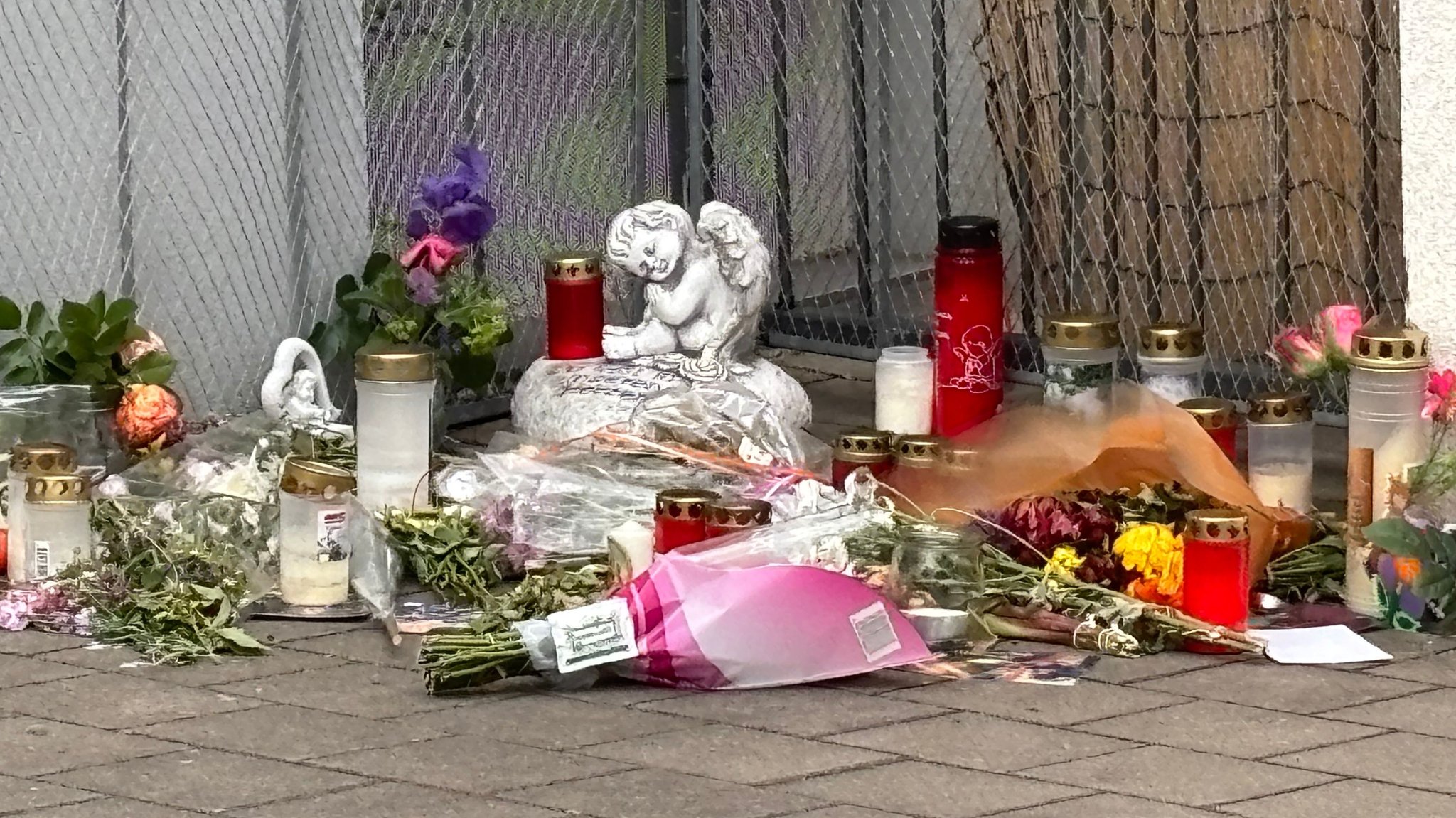 Prozess um erschossene Mutter: "Oma komm, Mama liegt am Boden!"