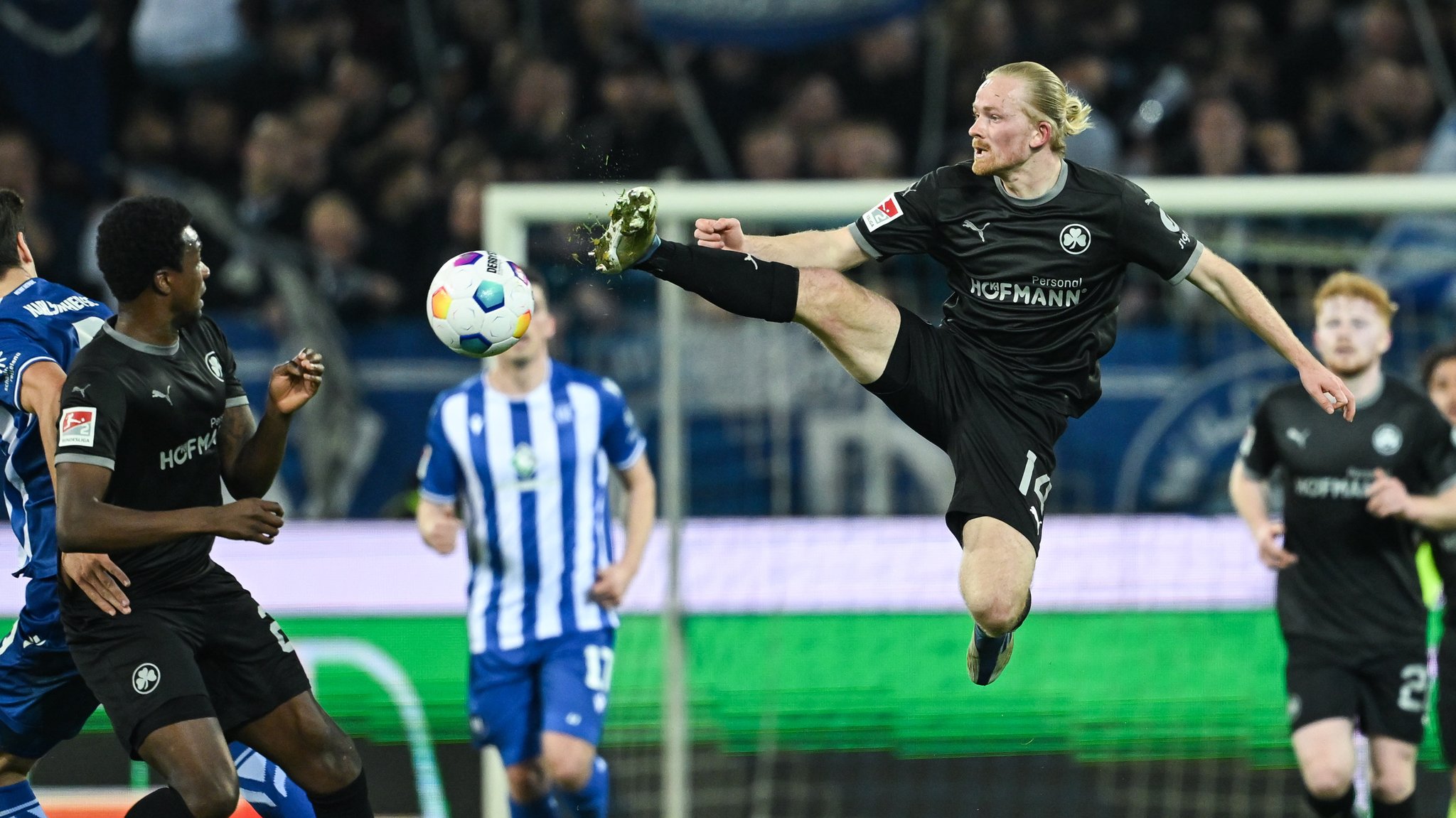  Klatsche im Topspiel: Zahnloses Fürth verliert beim KSC 