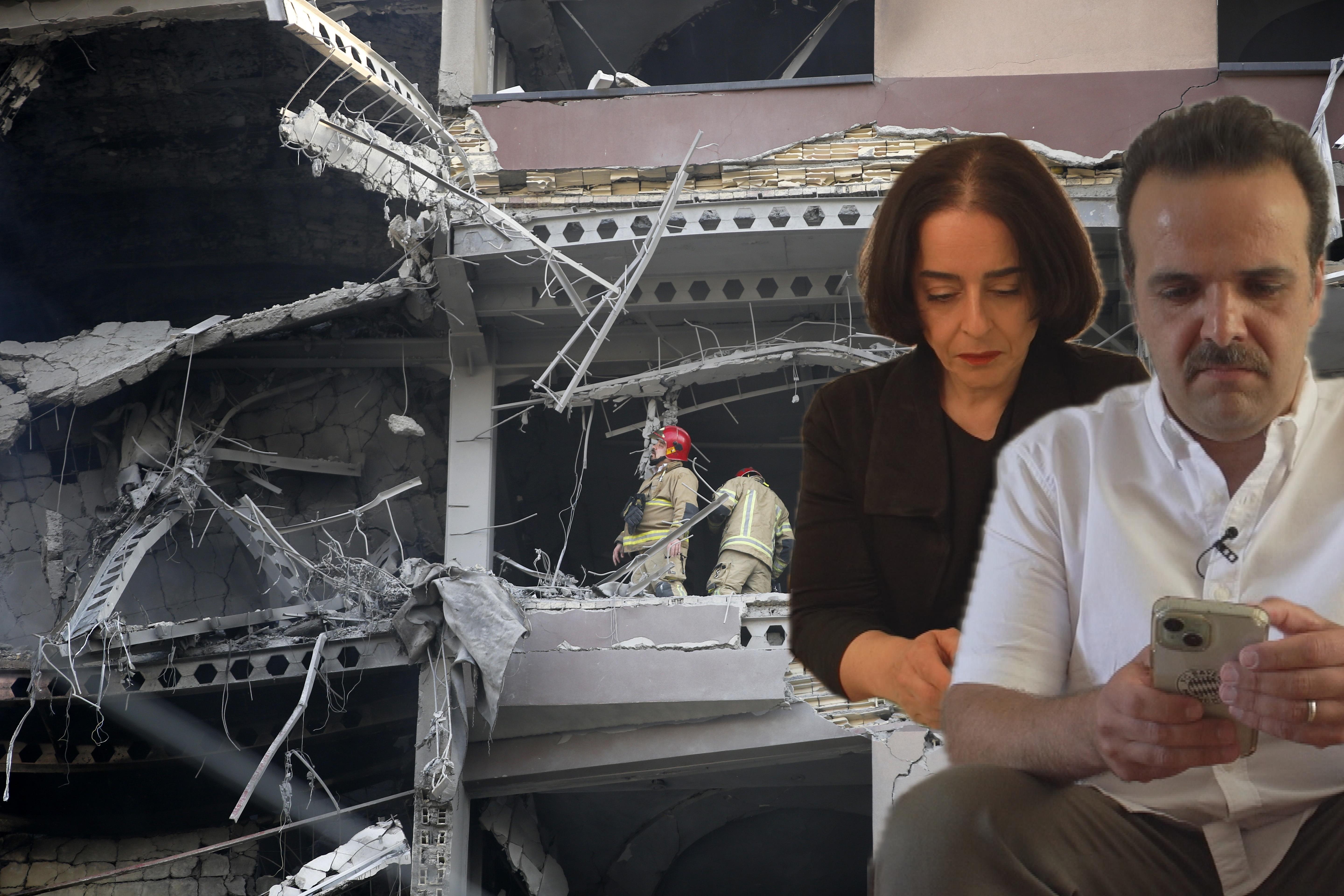 Hände halten Smartphone