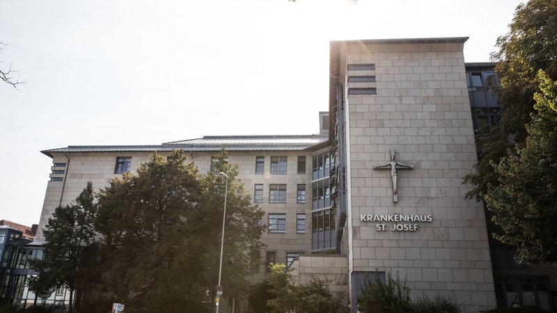 Das St. Josef Krankenhaus in Schweinfurt | Bild: BR/Markus Konvalin Das St. Josef Krankenhaus in Schweinfurt