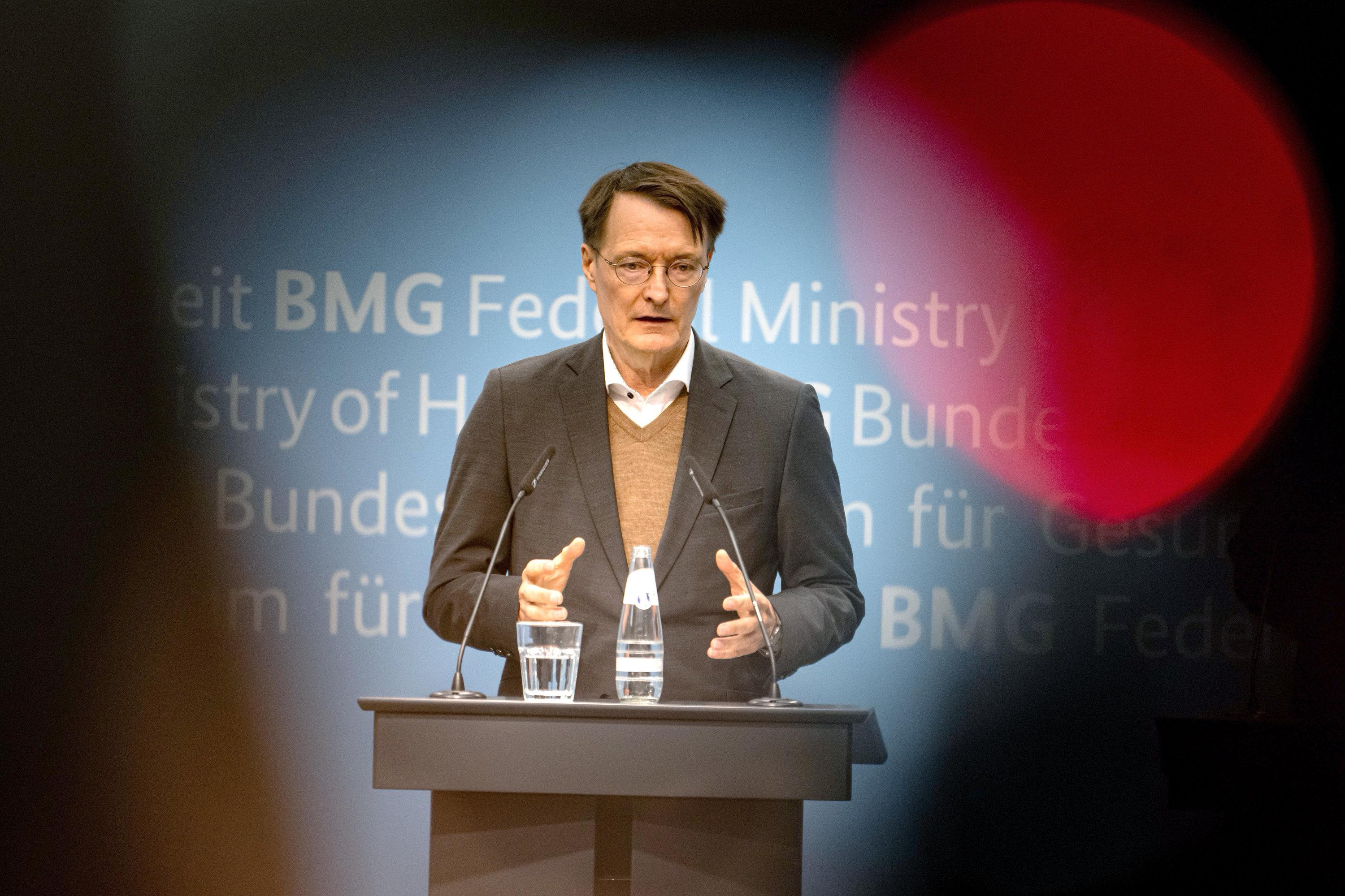 Der Gesetzentwurf der Koalition zur Krankenhausreform liegt auf dem Tisch. Laut Gesundheitsminister Lauterbach soll er nächste Woche vom Bundestag beschlossen werden.