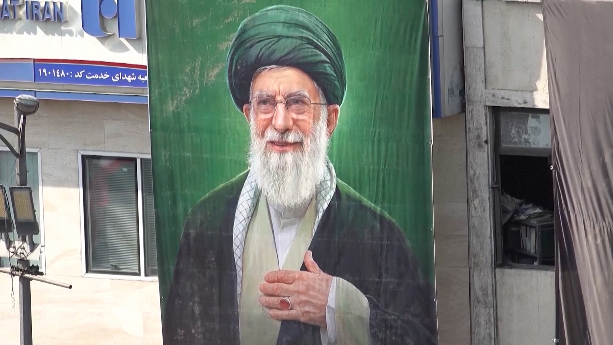 Im Video: Trauer in Teheran | Bild: Bayerischer Rundfunk 2026 Im Video: Trauer in Teheran