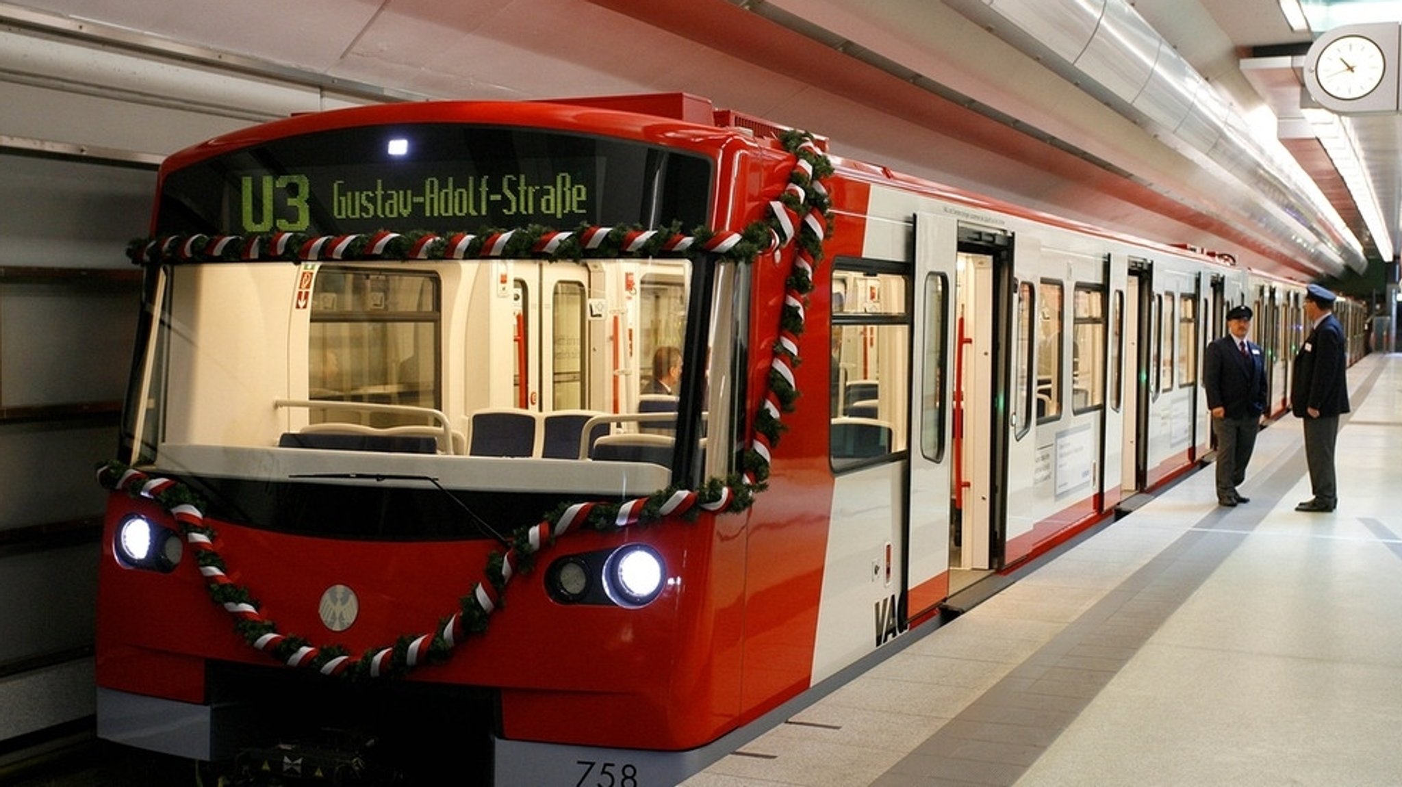 Feierliche Inbetriebnahme der fahrerlosen U-Bahn am 14. Juni 2008.