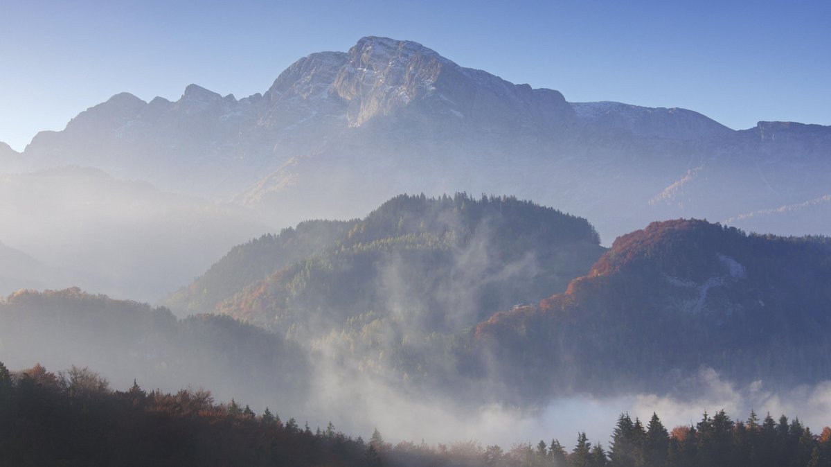 In den Chiemgauer Alpen ist ein Mann aus Traunstein vor drei Jahren tödlich verunglückt. Das meldet die Polizei.