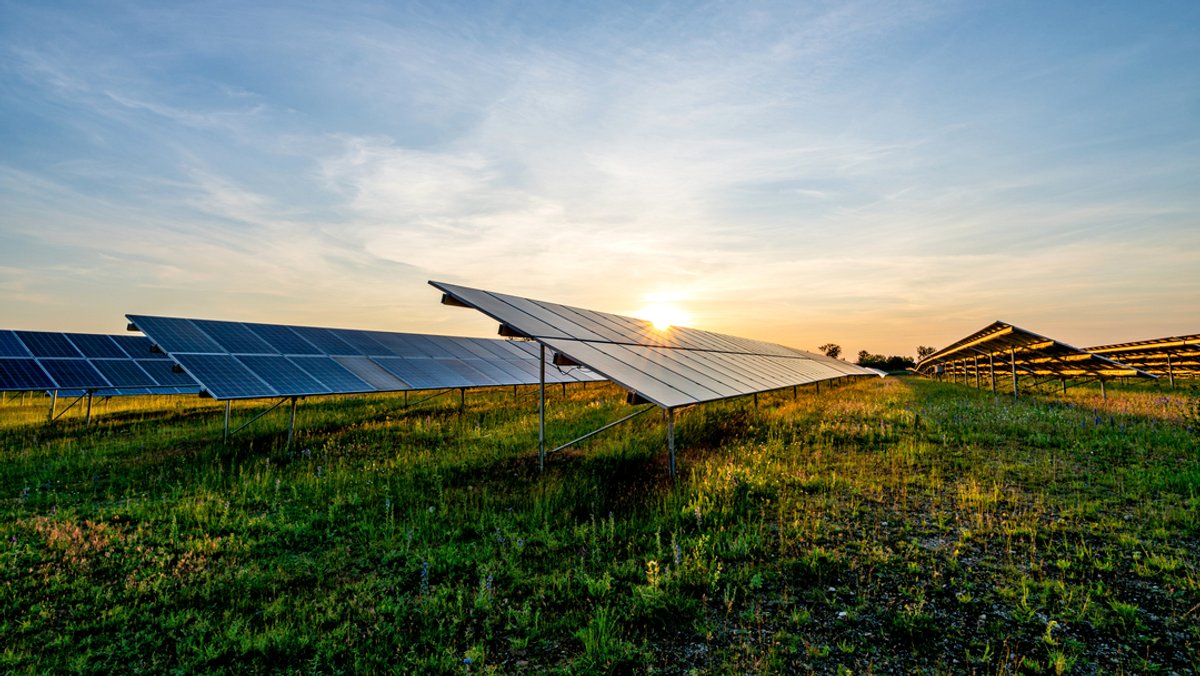 Erneuerbarer Energien: Bundesnetzagentur fordert mehr Tempo