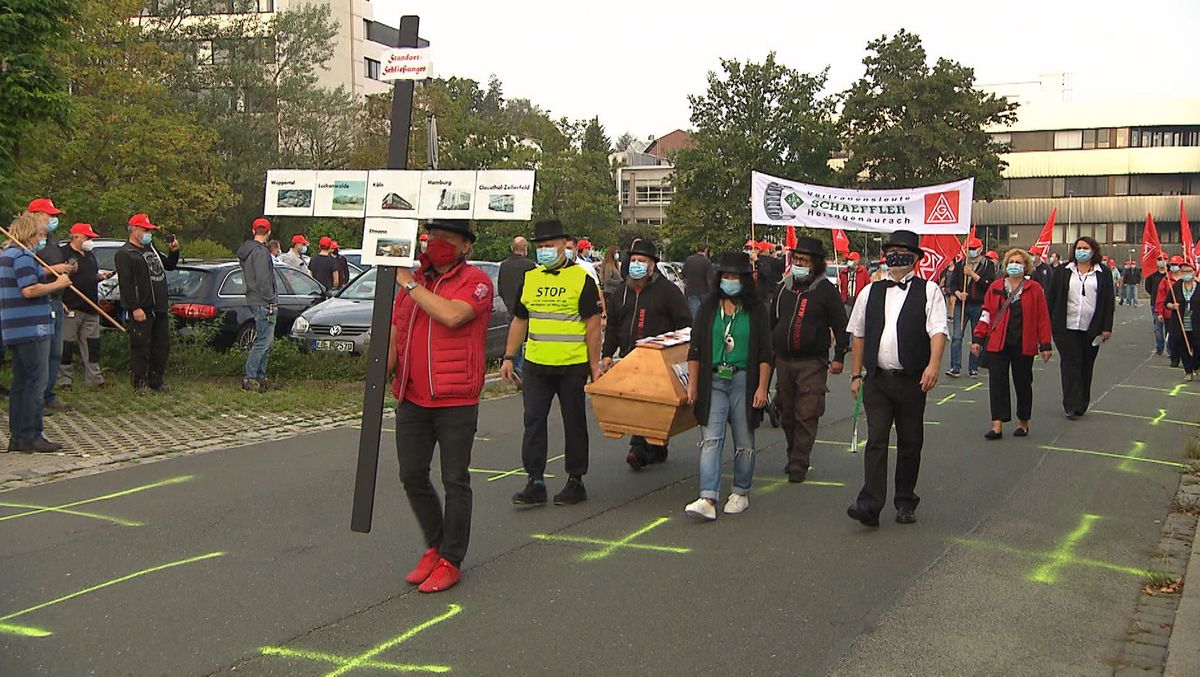 Herzogenaurach Proteste Gegen Arbeitsplatzabbau Bei Schaeffler Br24