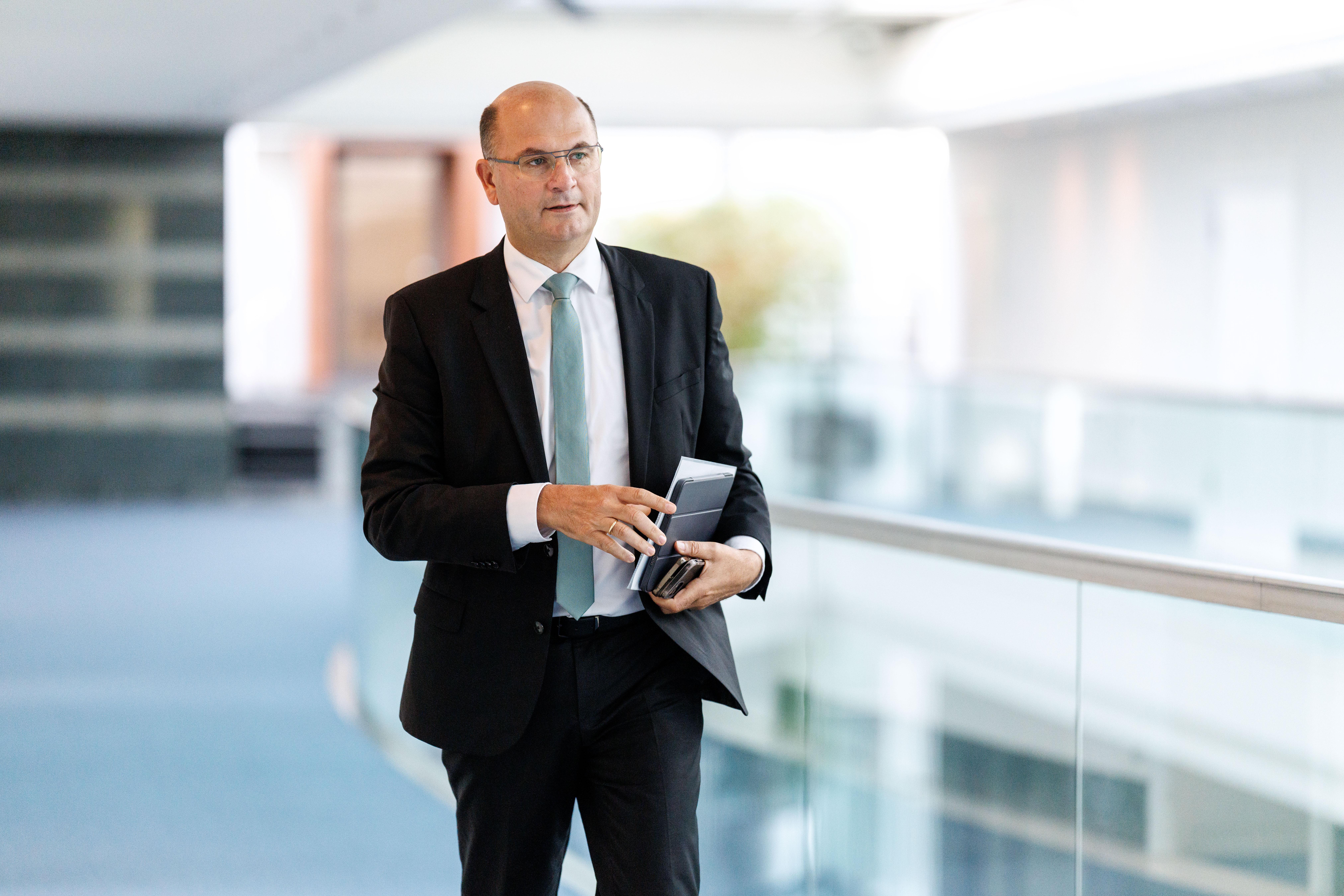 Bayerns Finanzminister Albert Füracker (CSU) nahm am Vormittag zur regionalisierten Steuerschätzung für den Freistaat Stellung